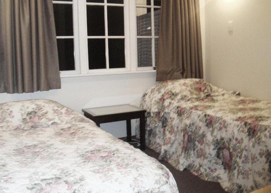 Browns Bay Olive Tree Motel & Apartment Okura Bush Δωμάτιο φωτογραφία
